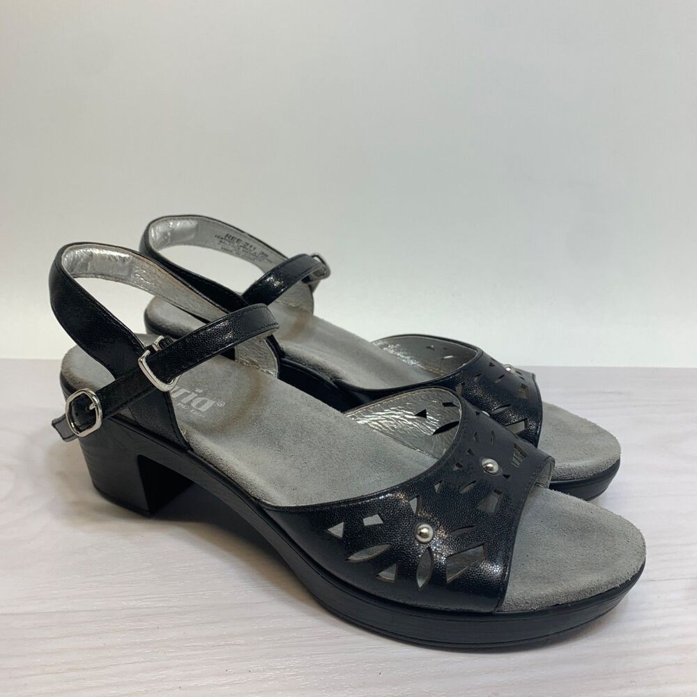 Alegria‎ Reese Uptown Black Leather Studded Laser cut Comfort Heel Sandals 39/9